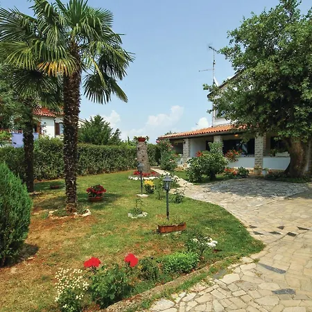 Apartment Beautiful In With Wifi Porec